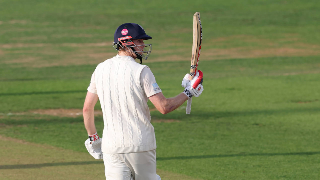 Zak Crawley Ka Toofani Masterclass: Kent Ki Promotion Race Mein Northamptonshire Ki Halat Tight!