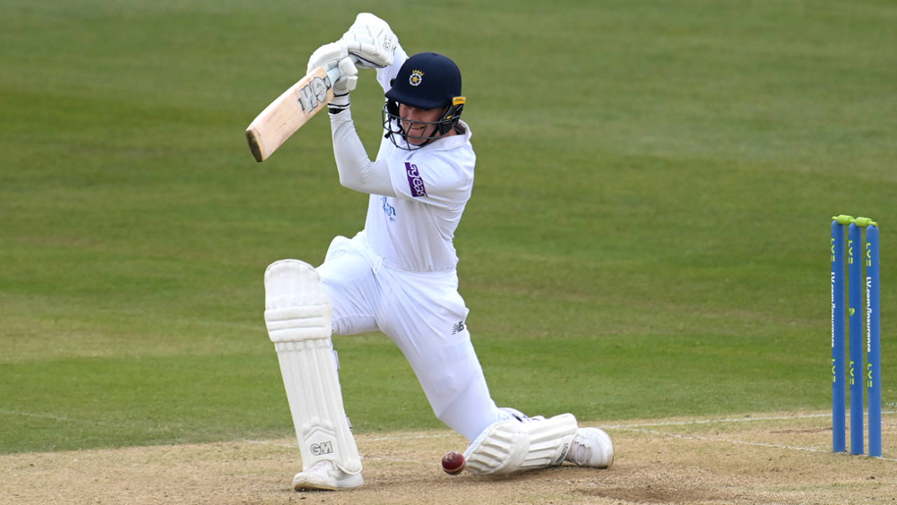 Cardiff me Nick Gubbins ka Masterclass: Hampshire ne Glamorgan ko backfoot par dhakela!