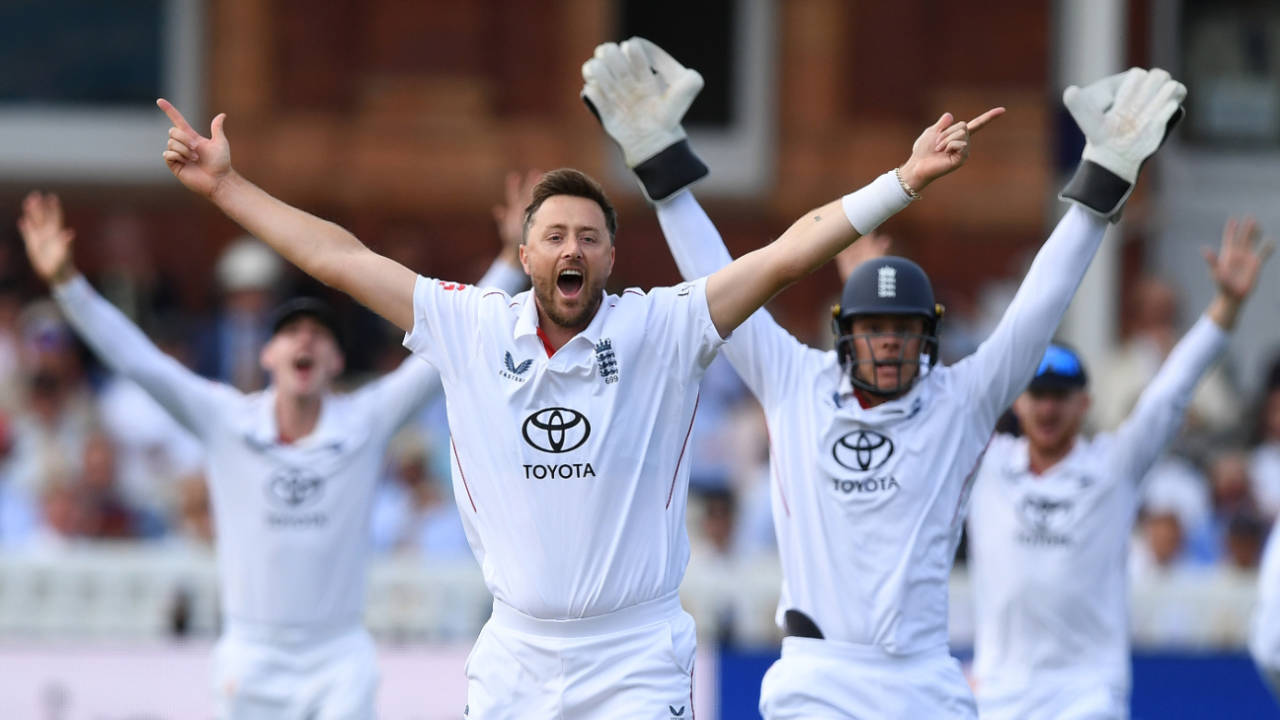 Lord's Par Ollie Robinson Ka Qahar: England Ne Pakistan Ko Diya 194 Runs Se Dhobi Pachhad!