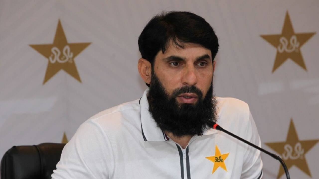 Misbah-ul-Haq Resigns: England Me Pakistan Cricket Ki Fajeetat Ke Baad Selection Committee Me Bawaal