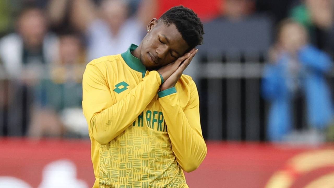 South Africa vs Zimbabwe: Nqaba Peter ki Entry aur Kundai Matigimu ka Debut, Raza par mandraye khatre ke badal