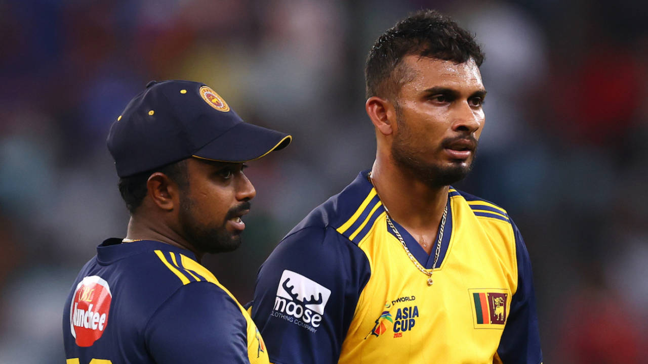 Sri Lanka Tour of England: Charith Asalanka ki Garjan aur Dasun Shanaka ka Comeback, Pakistan ke liye Seekh