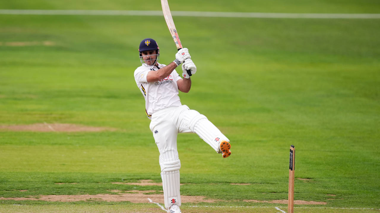 David Bedingham rules Wantage Road as Mayank Agarwal joins the party for Durham