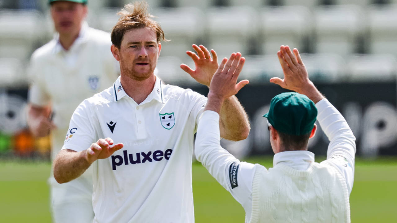 Promotion Tussle Mein Worcestershire Ka Palda Bhari, Kent Ka Collapse Aur Hasan Mahmud Ka Short-Lived Magic