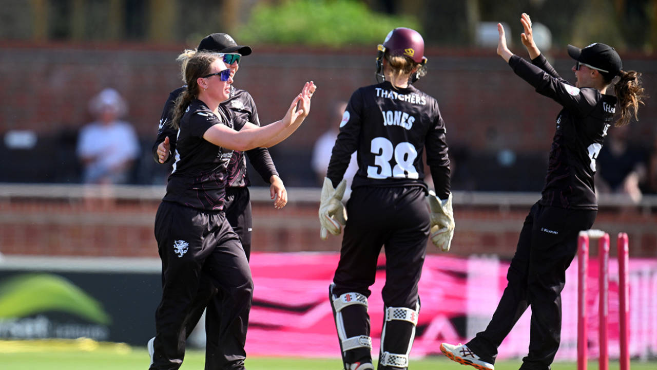 Somerset vs Yorkshire: 21 runs par 5 wickets khone ke baad Somerset ne racha itihas, Yorkshire ka epic choke dekh Pakistan ki yaad aa gayi