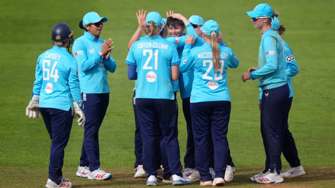 Issy Wong ka Wobble Seam Magic: Media Manager ki ek advice ne badal di kismat aur Ireland ki batting!