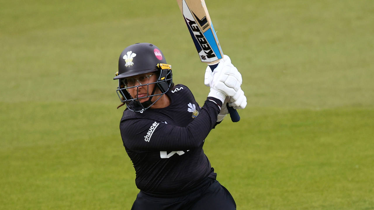 Priyanaz Chatterji ka Chelmsford mein Masterclass: Surrey ne Essex ko 118 runs se raunda, Eliminator ki umeedien barkaraar!