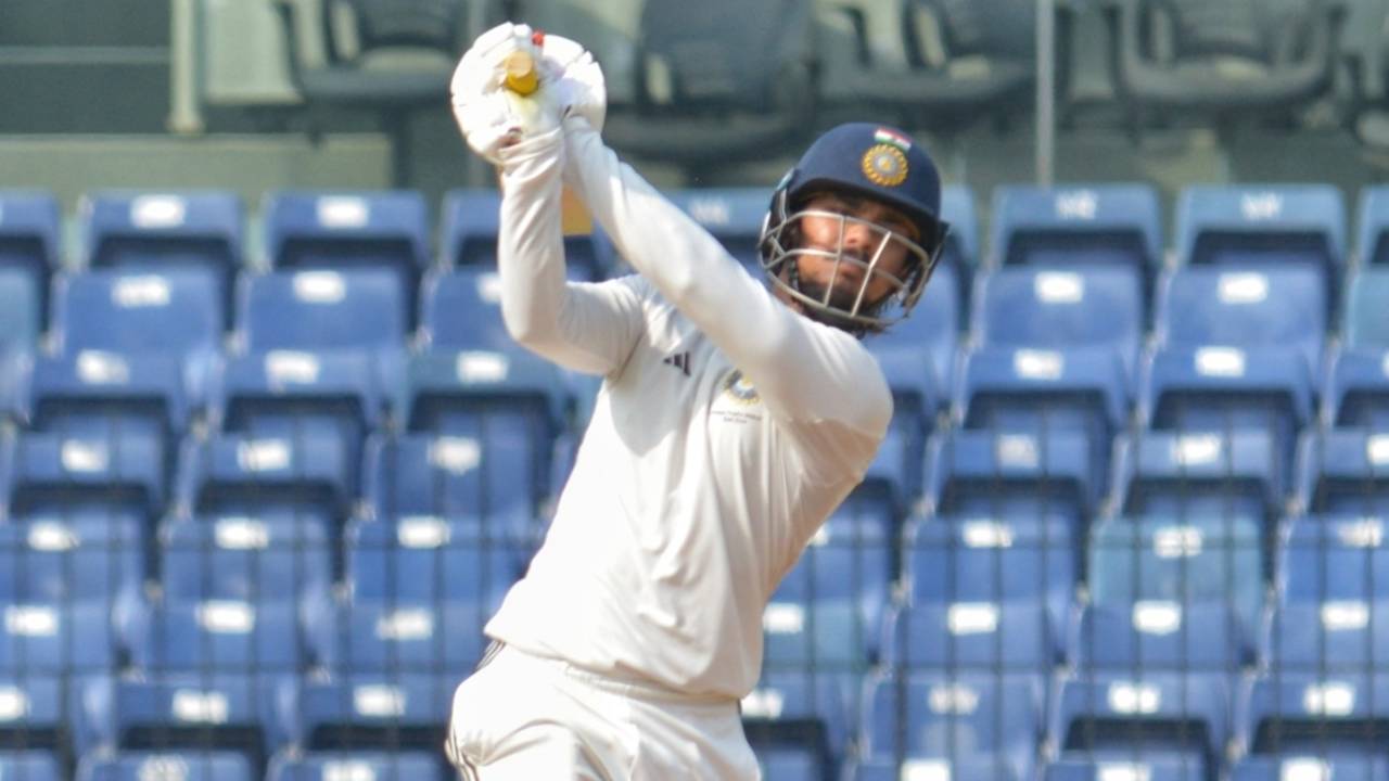 Ishan Kishan Ka Tufaan Aur Tilak Varma Ka Dard: East Zone Ne South Zone Ko Diya 584 Runs Ka Pahad