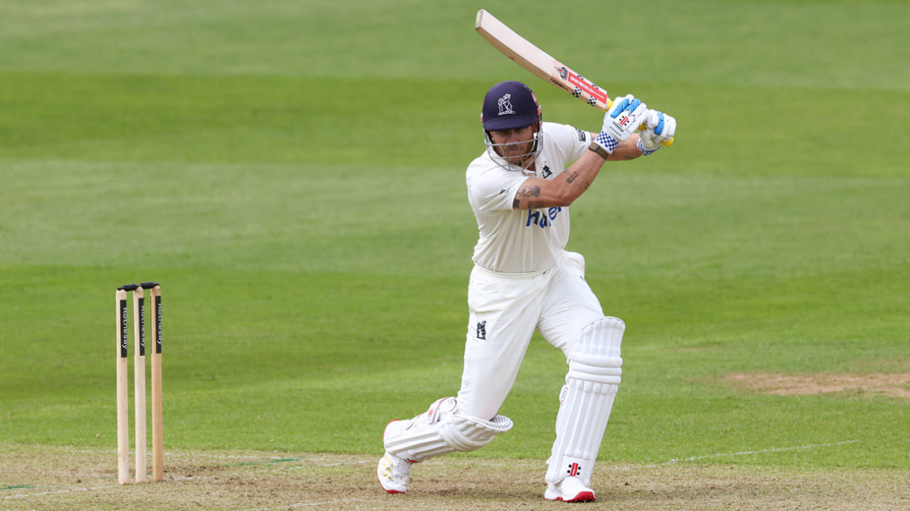 Ed Barnard and Warwickshire clinical Masterclass: Glamorgan humiliated within two days