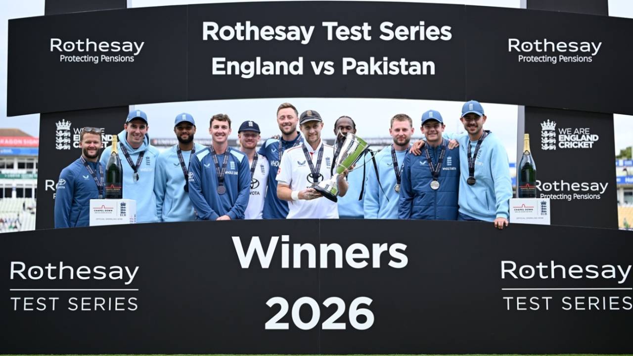 Pakistan ka 3-0 Se Clean Sweep: Joe Root ki England ne Machayi Tabahi, Padosiyon ki 'Unusual' Pitai!