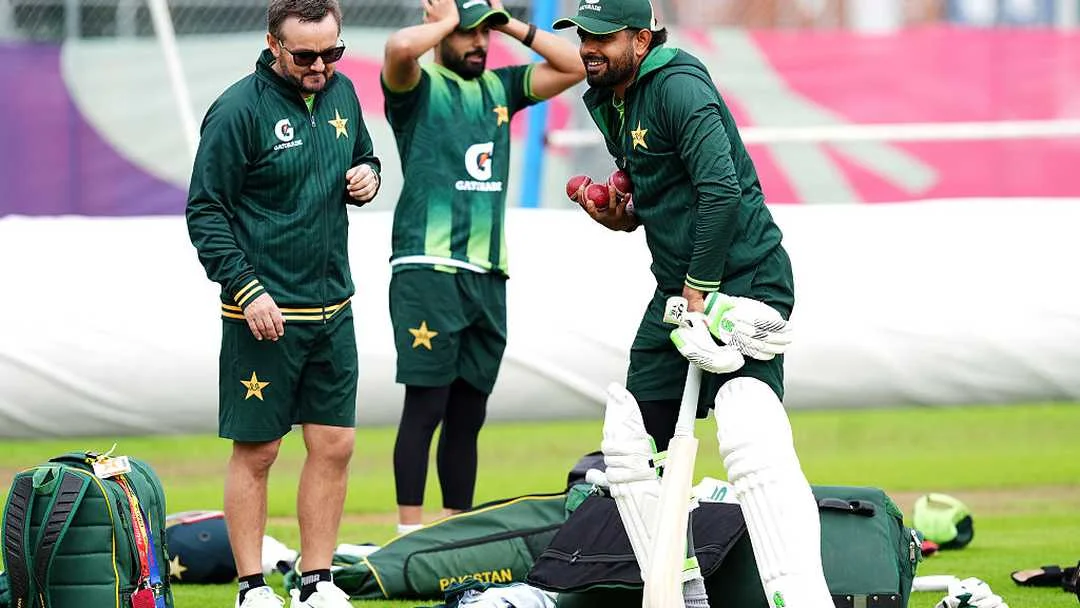 Mike Hesson Opens Door To Pakistan Test Job After England Sweep, But His Long-Term Warning Changes The Story