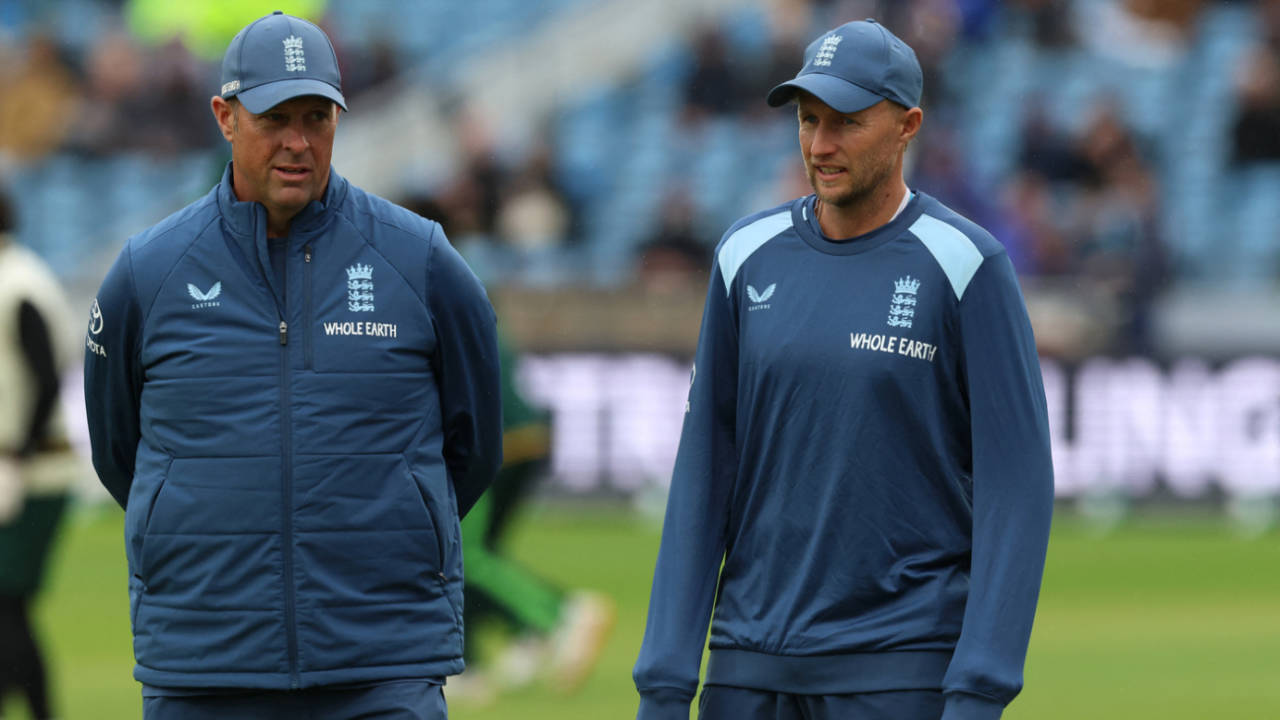 Marcus Trescothick ke future par latki talwar: Pakistan ka 'Bajja' baja kar bhi position khatre mein?