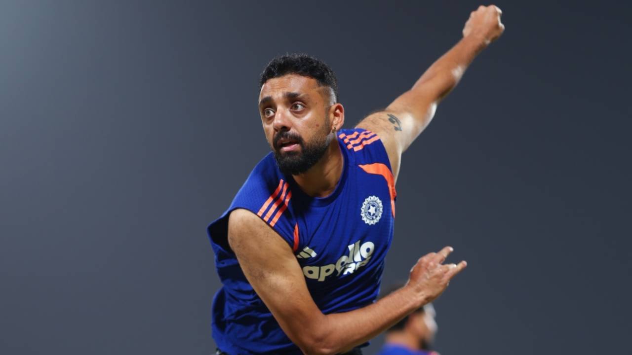 Varun Chakravarthy Ruled Out: Afghanistan Series Se Bahar Par Asian Games Mission Ke Liye Taiyaar Hai India Ka Mystery Spinner