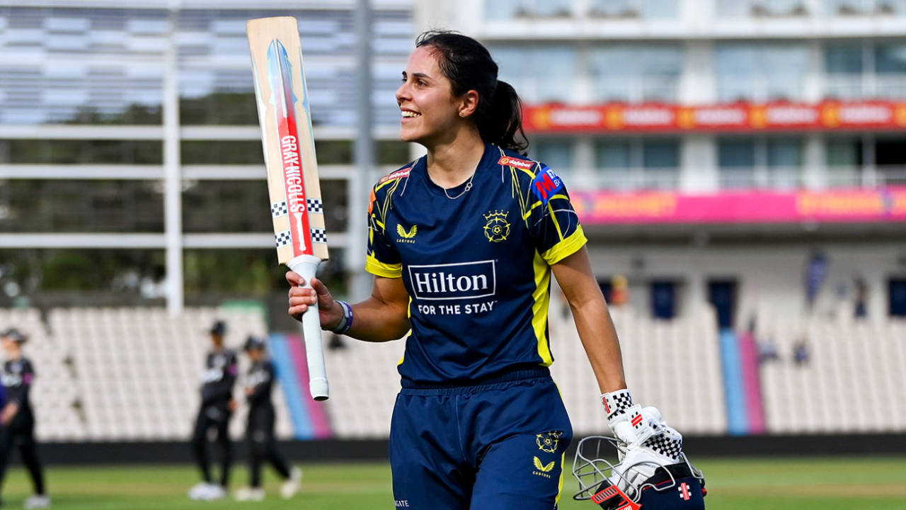 Maia Bouchier Ki Back-To-Back Century Aur Wellington Ka Panja: Hampshire Ne Surrey Ko Semi-Final Mein Kiya Chaknachoor