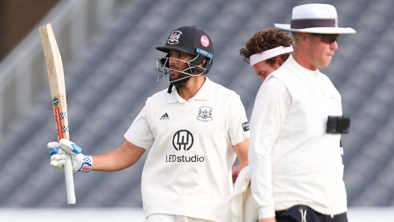 Bristol me Sai Kishore aur Daaryoush Ahmed ka Dhamaka: Gloucestershire ne Middlesex ke Jabde se Cheeni Jeet