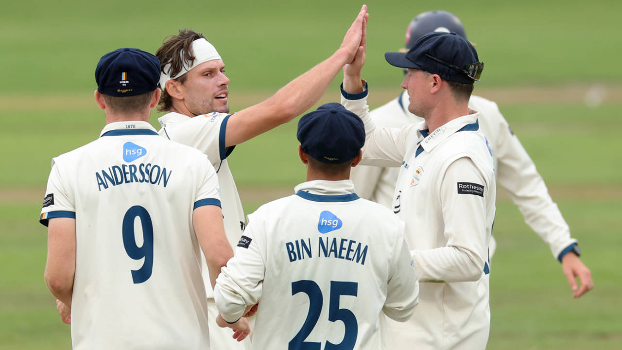 Brett Randell Ki Khatarnak Bowling Se Northamptonshire Ka Promotion Dream Khatre Mein: Derbyshire Ne Banayi Mazboot Pakad