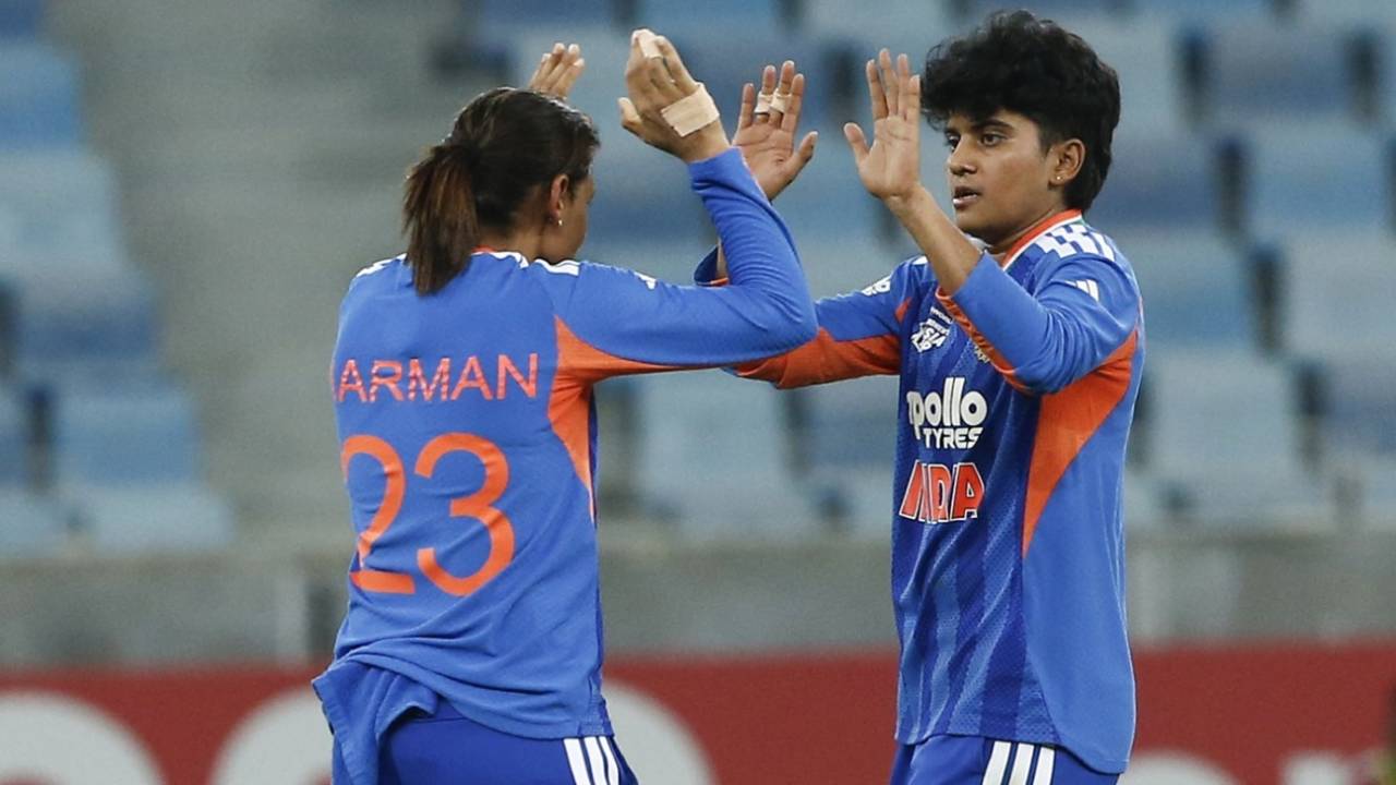 Shafali Verma ki tabaahi aur Shree Charani ka kehr: India ne Japan ko rond kar Asian Games Semi-final mein kiya pravesh!