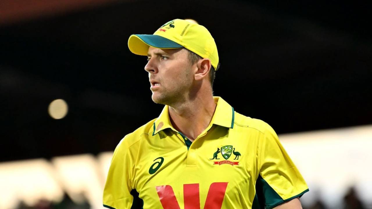 Aussie Pacer Josh Hazlewood Ki Wapasi: Harare Mein Zimbabwe Ne Jeeta Toss Aur Pehle Bowling Ka Liya Faisla