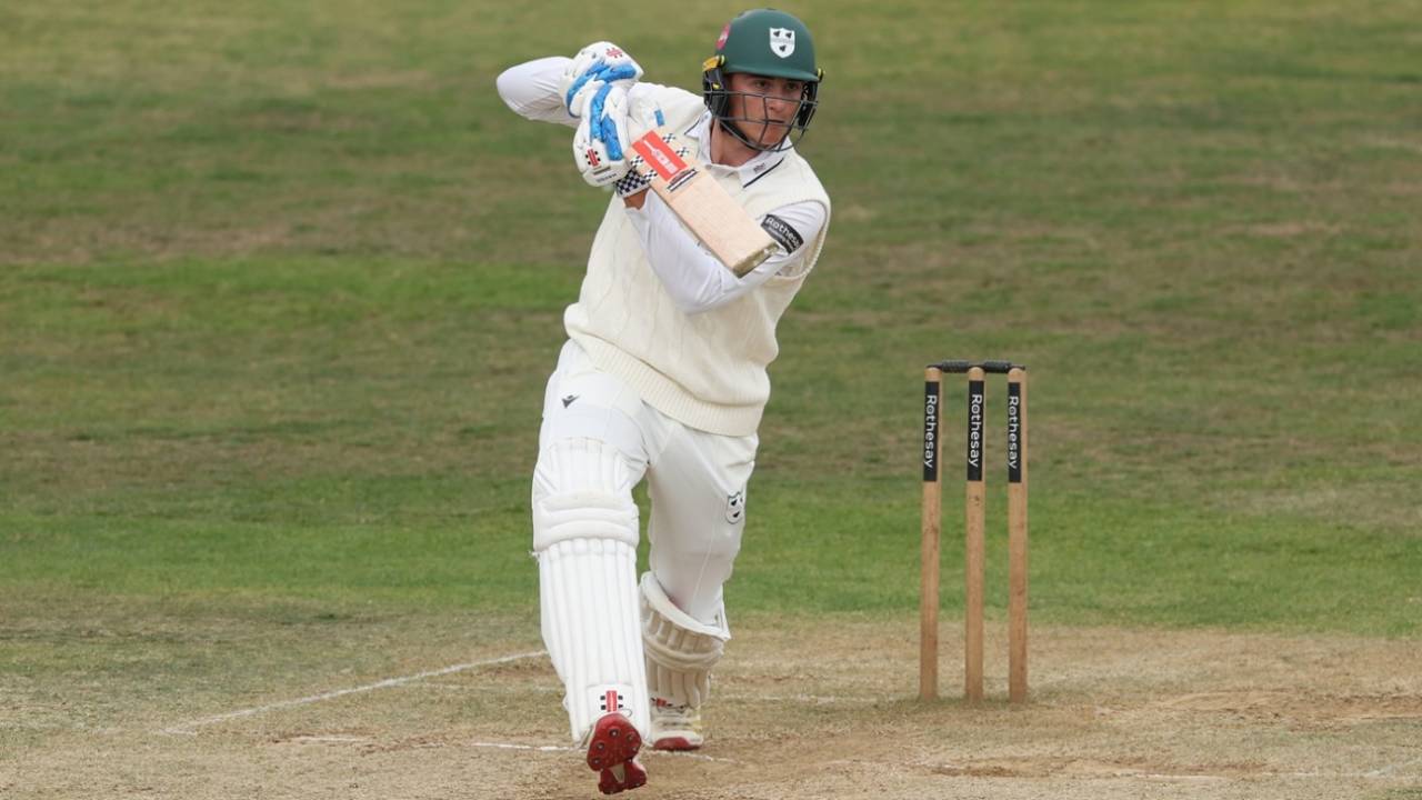 Worcestershire ne roka Durham ka vijay rath: Baarish aur bad light ne match kiya kharab