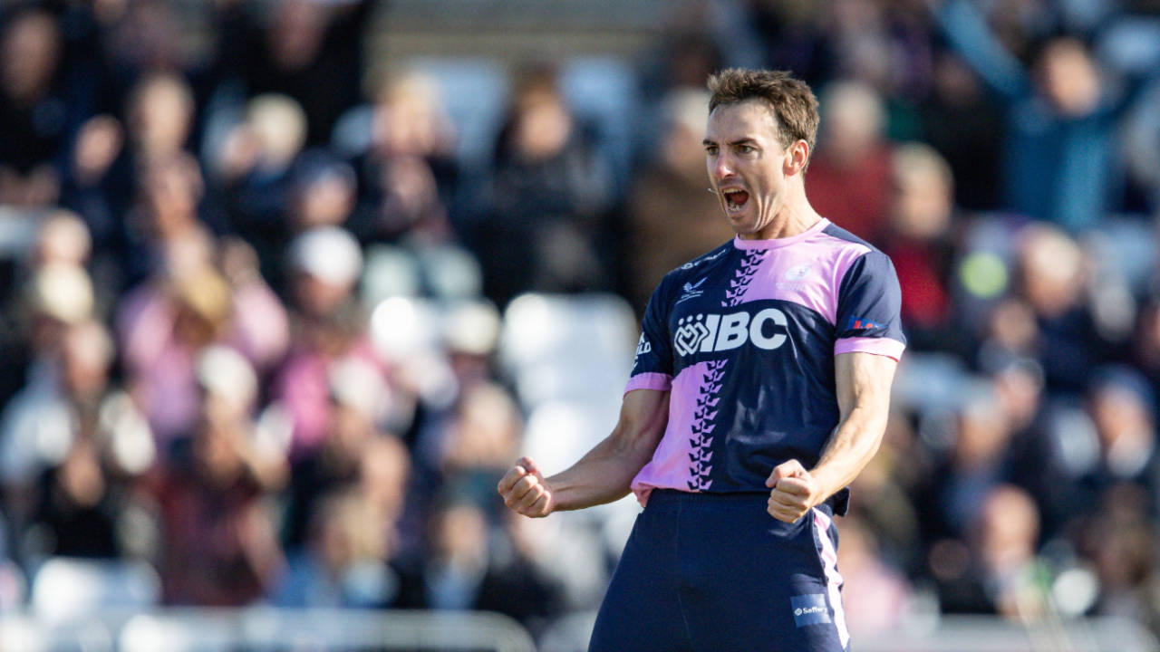 Toby Roland-Jones ka Vintage Avatar: 34 saal baad Middlesex ne khatam kiya trophy ka sookha!