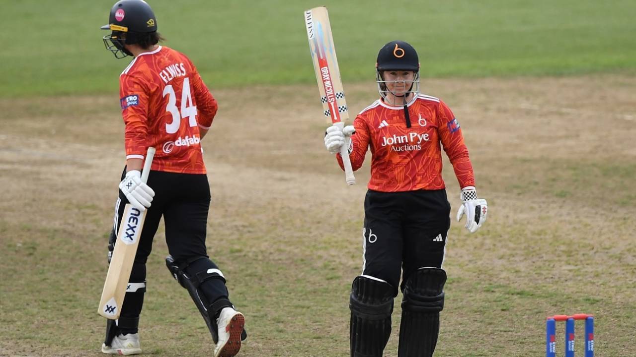 The Blaze ne Last Ball Thriller mein Hampshire ko haraya: Secures Historic Domestic Treble with Emma Jones Heroics