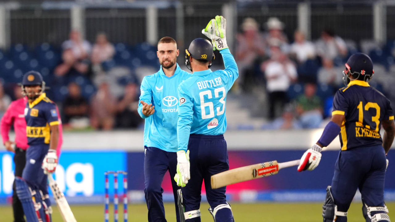 Will Jacks ka Double Dhamaka: Batting aur Bowling se England ne Sri Lanka ko Durham mein kiya Dher