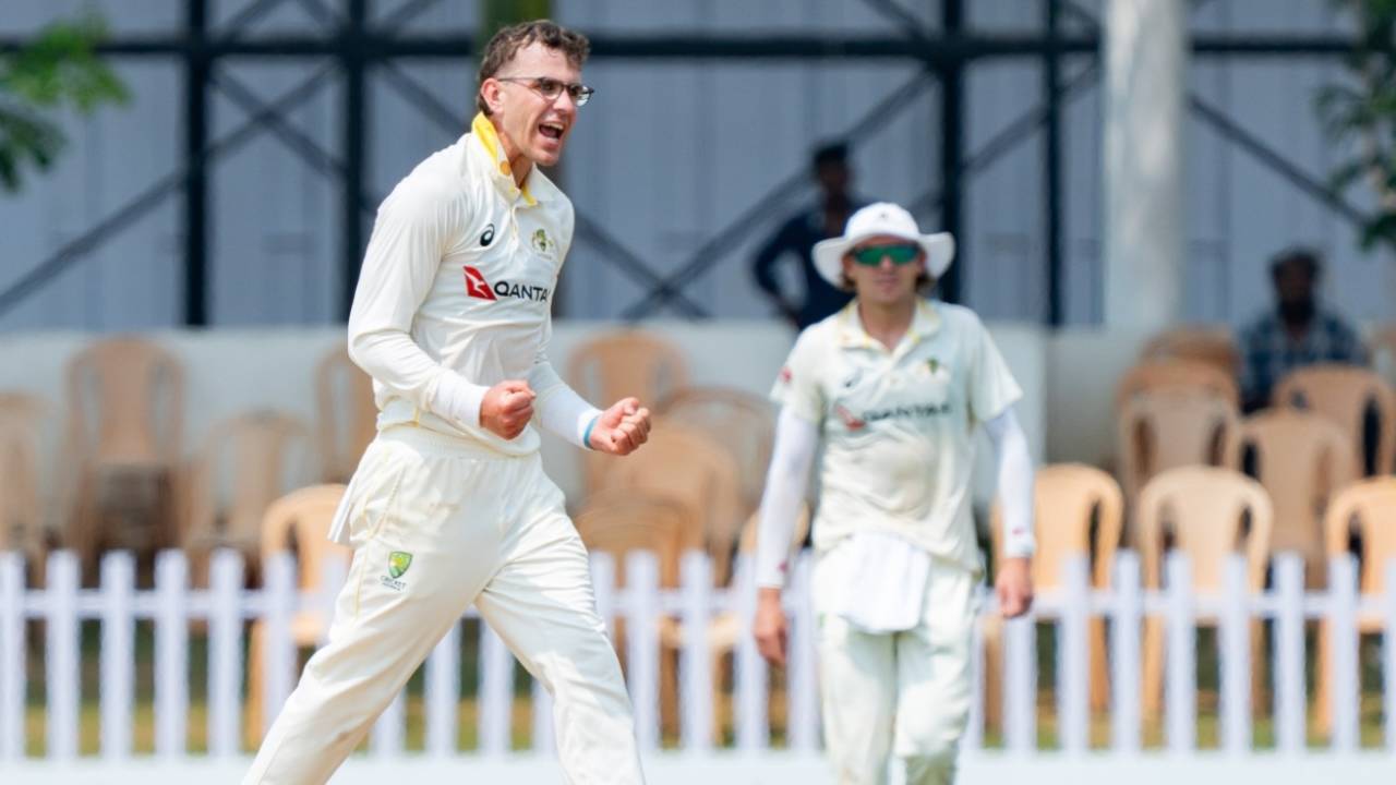 Todd Murphy ne badhayi India A ki tension: Sam Harper ke shatakiya prahaar ke baad Kangaroos ne kassa shikanja