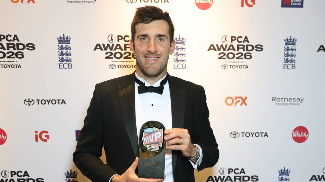 Somerset ka Double Dhamaka: Craig Overton aur Sophie Luff ne PCA Awards mein machayi tabaahi, England Cricket ko mile naye Superstars!