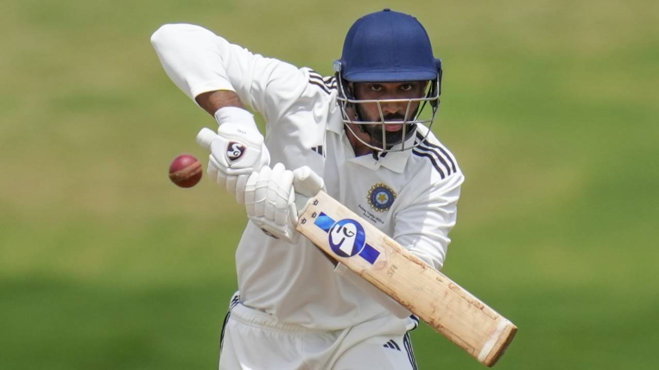 Srinagar Pitch par Jammu & Kashmir Pace Battery ka Kehr: Rest of India 237 par All Out, Akash Deep ne bhi dikhaya dum