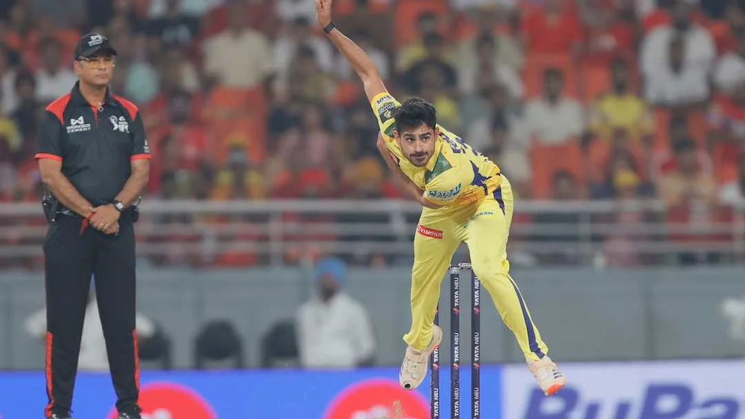 Mukesh Choudhary Ka Five-Wicket Haul Bhi Na Rok Saka J&amp;K Ko, Paras Dogra Aur Lone Nasir Muzaffar Ne Irani Cup Ka Pura Game Palat Diya