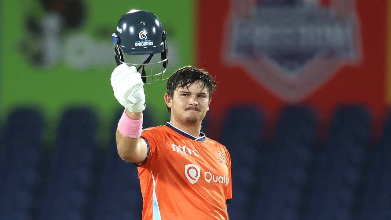 South Africa ke Lhuan-dre Pretorius ne toda Chris Gayle ka Maha-Record: 188 Runs ki Tabaahi se Cricket World Hairan!