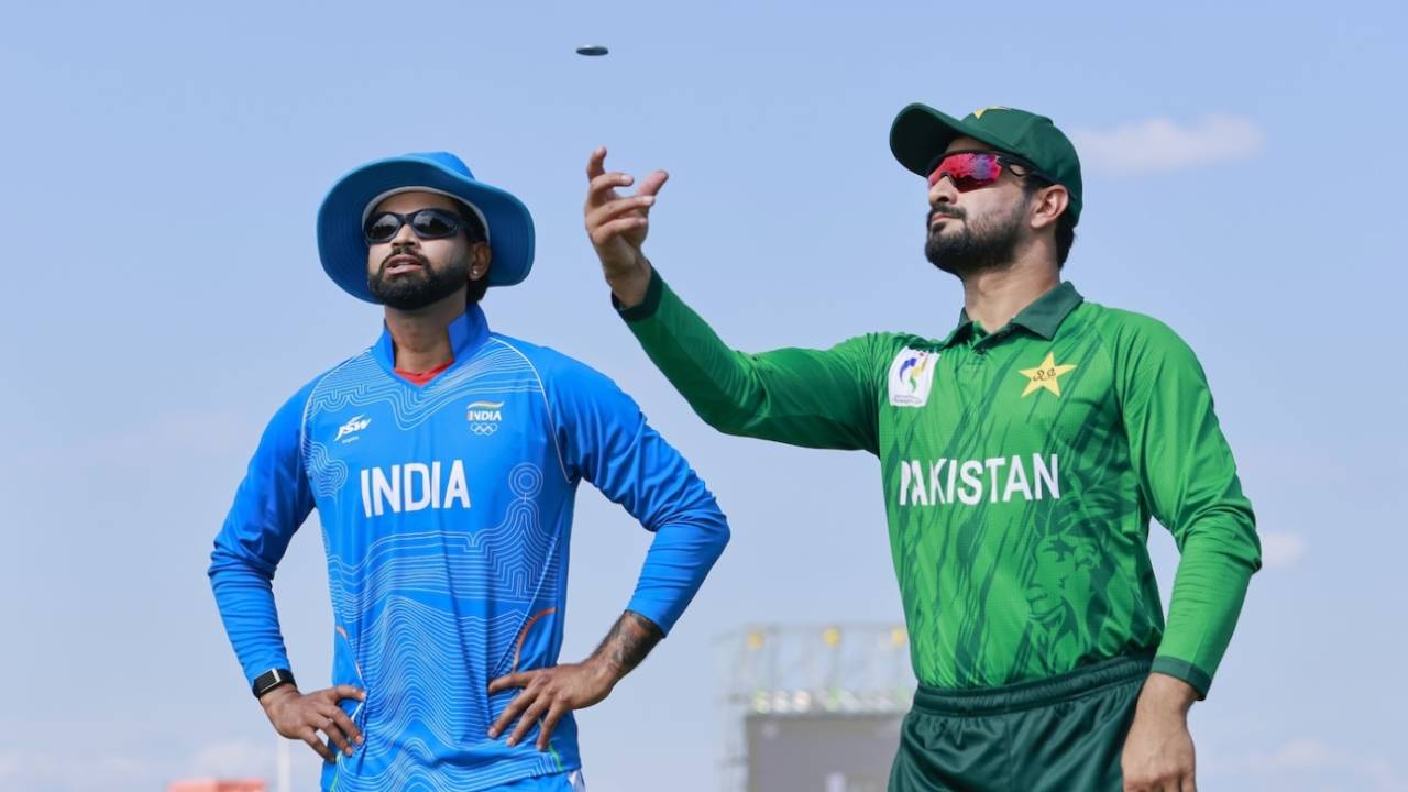 Asian Games Gold Medal Battle: India vs Pakistan Mein Shreyas Iyer Ne Jeeta Toss, Ab Hoga Asli Shikar!