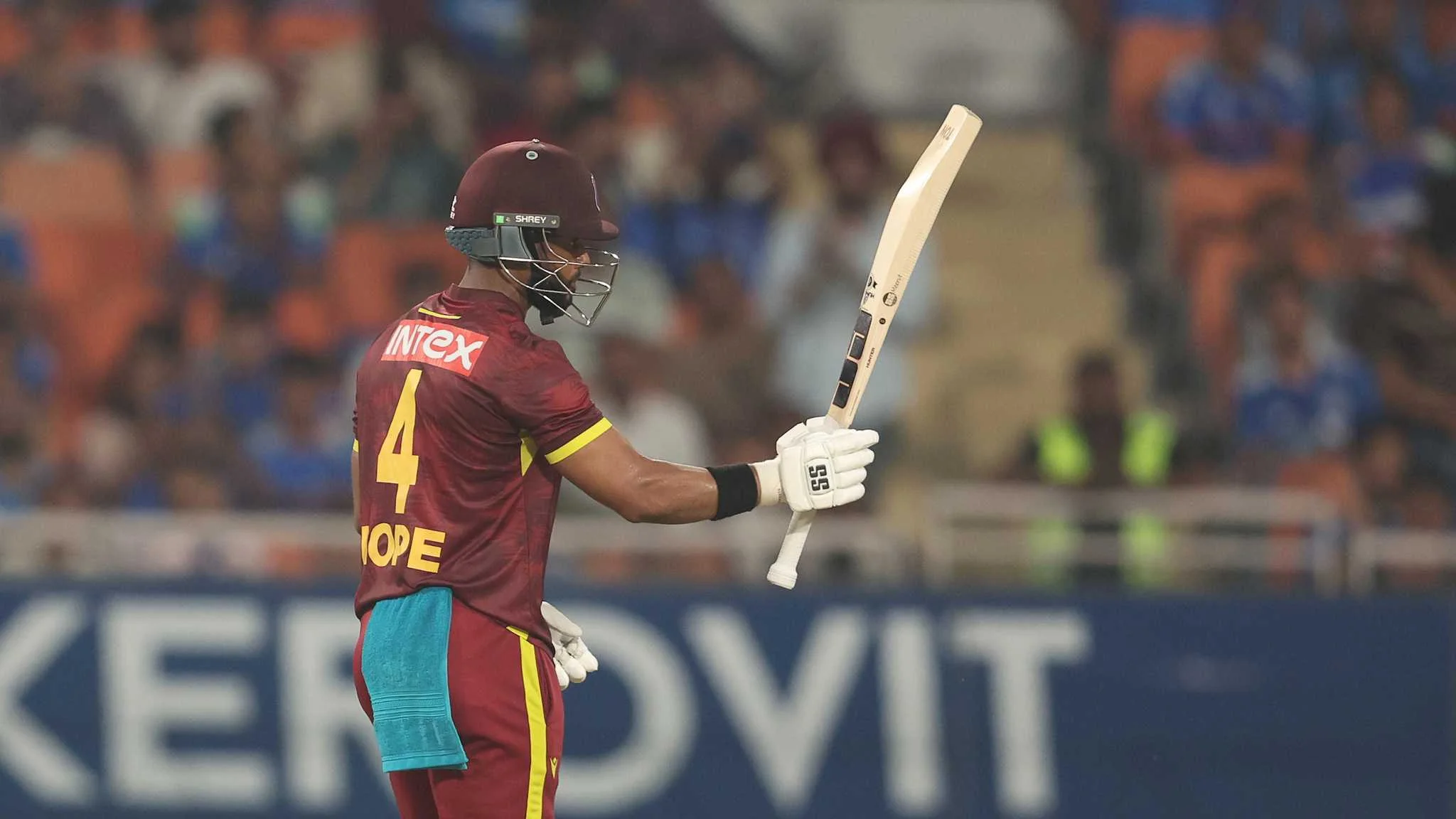 352 Ka Pahad, Injured Shai Hope Aur KL Rahul Ka Masterclass: Ek ODI Ne T20 Daur Ko Purani Batting Ki Yaad Dila Di