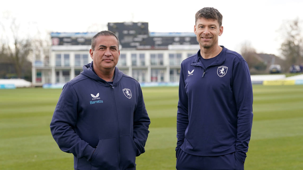 Kent Cricket Mastermind Simon Cook Quits: Promotion ke baad coaching ka chaska, fans shocked!