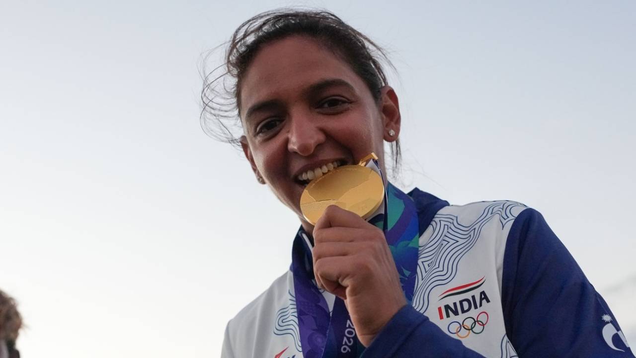 End of an Era: Harmanpreet Kaur ne Captaincy ko kaha alvida, Indian Women's Cricket mein ab naye daur ka aaghaz!