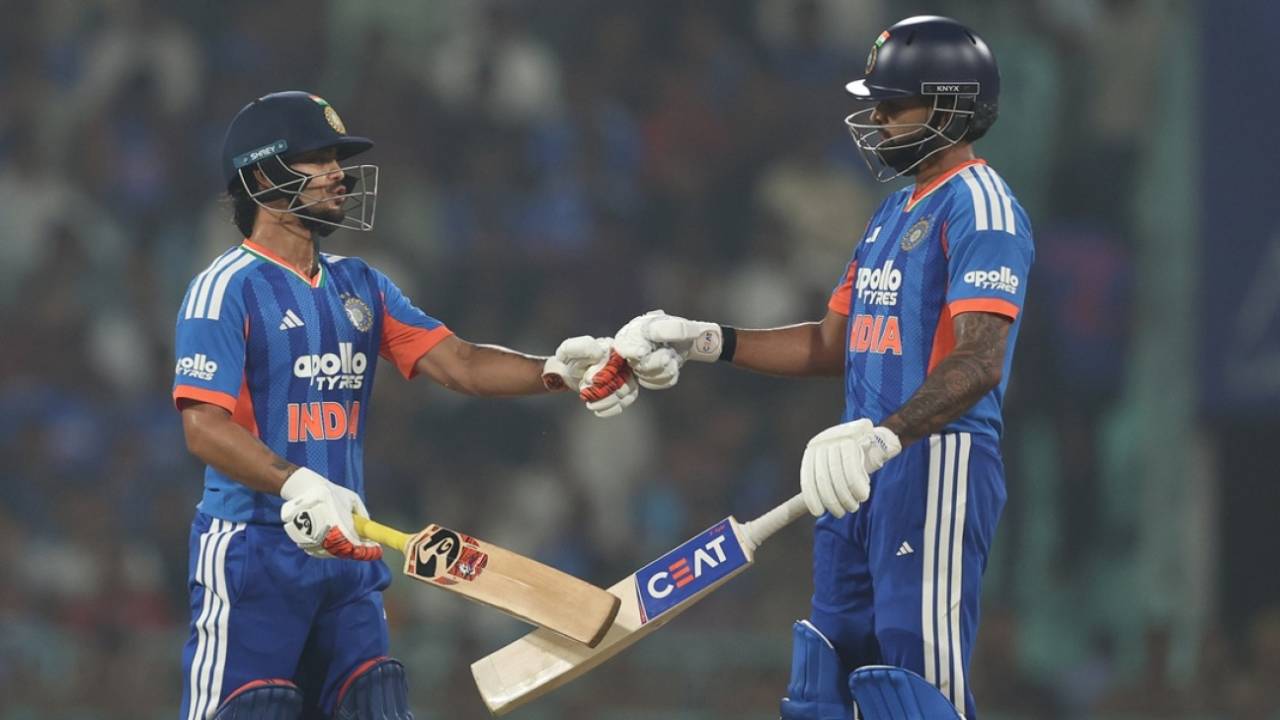 Shreyas Iyer Ne Ekana Mein Machaya Gadar: Maiden T20I Century Aur Ishan Kishan Ki Selfless Batting Se West Indies Past