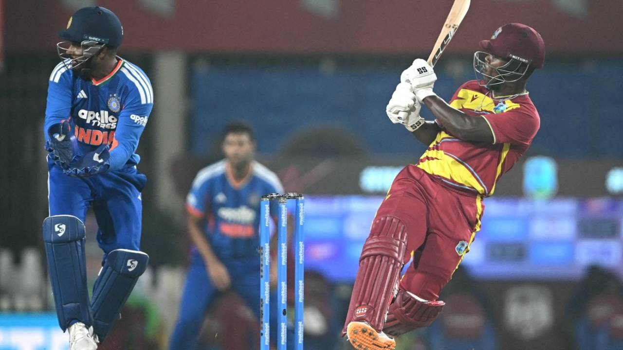India vs West Indies Indore Clash: Bowlers Ke Liye Khatre Ki Ghanti, Run-Machine Banega Holkar Stadium!