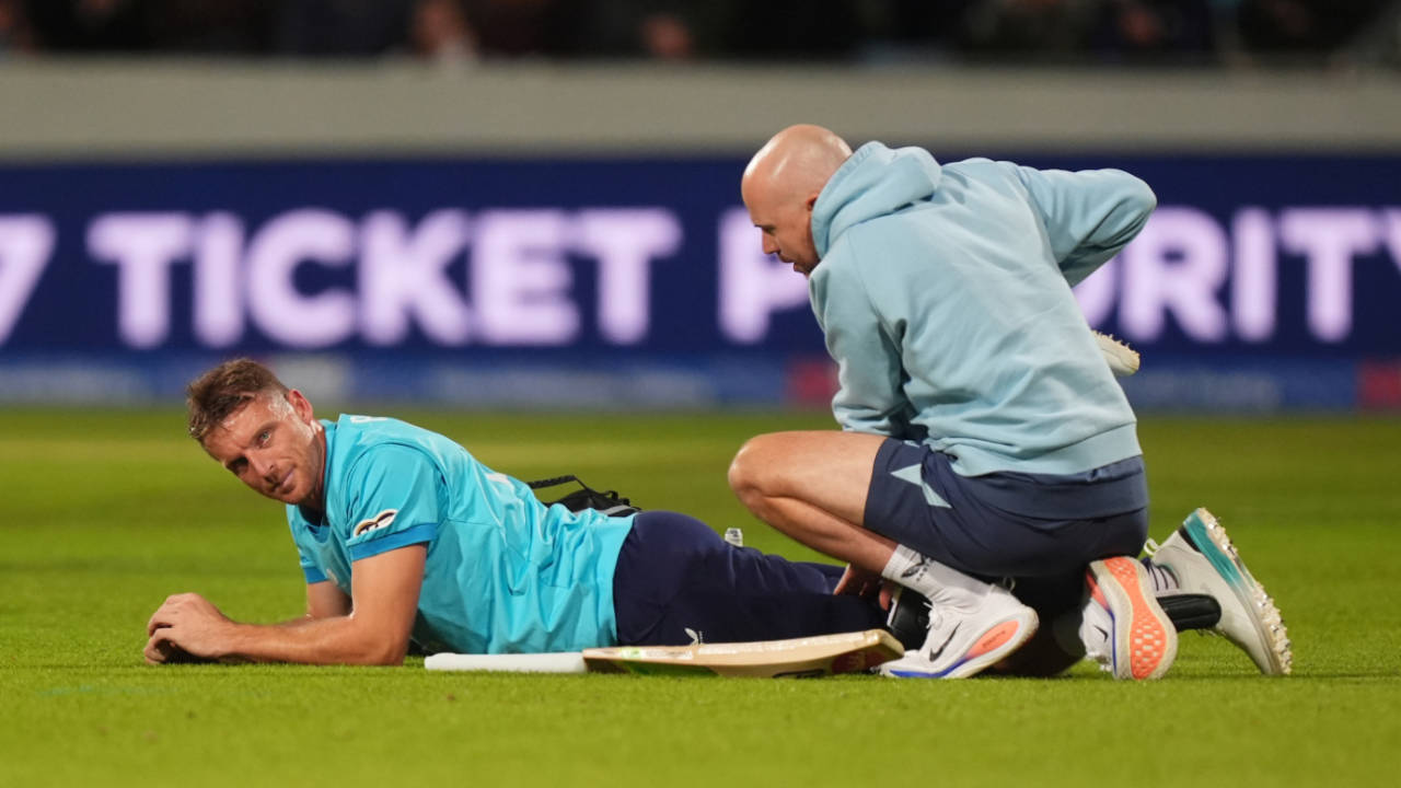 Jos Buttler Surgery Update: England Captain maidan se bahar, Pakistan aur Australia tour par mandraye sankat ke baadal
