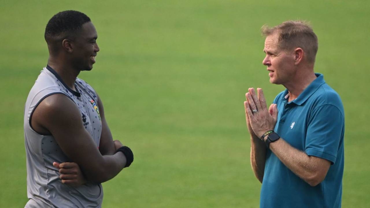 Shaun Pollock ka Masterclass: Pink Ball se darna band karo, Bad Light ka rona band karo!