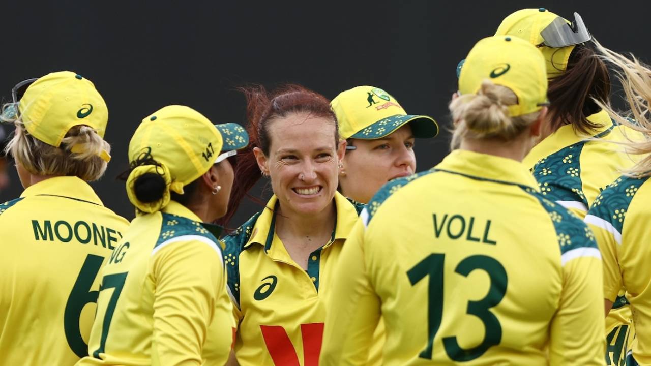 Megan Schutt Ki Swing Ka Keher: Australia Ne Bangladesh Ko Thok Kar Kiya ODI Series Clean Sweep!