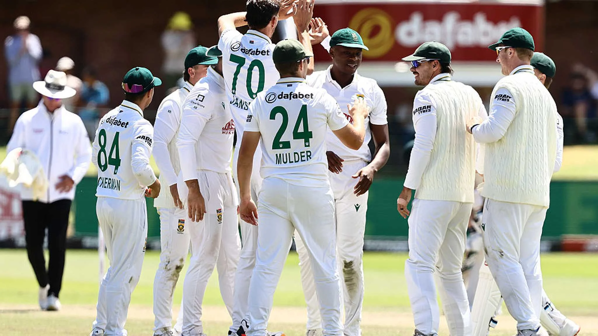 South Africa vs Australia Test: Jansen Ke Five Wickets, Head Ki Fight Aur St George's Park Mein 13 Wickets Ka Toofan