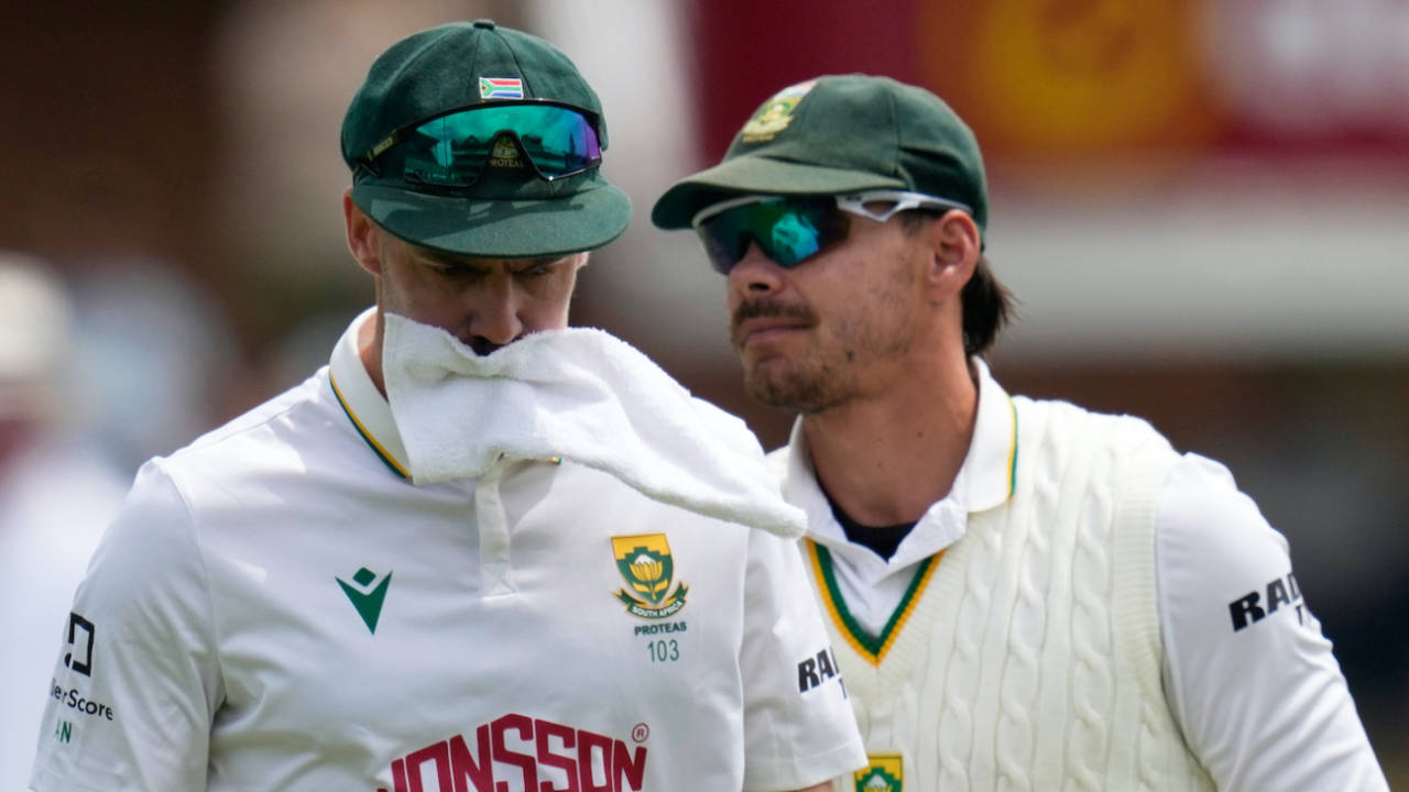 Anrich Nortje Ki Injured Kismat Ne South Africa Ko Diya Bada Jhatka: Australia Ke Khilaf Gqeberha Test Mein Badhi Mushkilen!
