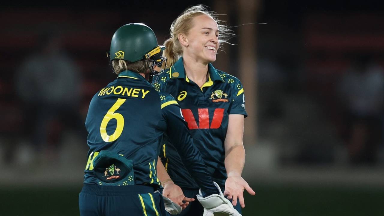 Australia Women vs New Zealand: Sydney ki baarish ne New Zealand ko whitewash se bachaya par Australia ne 2-0 se Series apne naam ki
