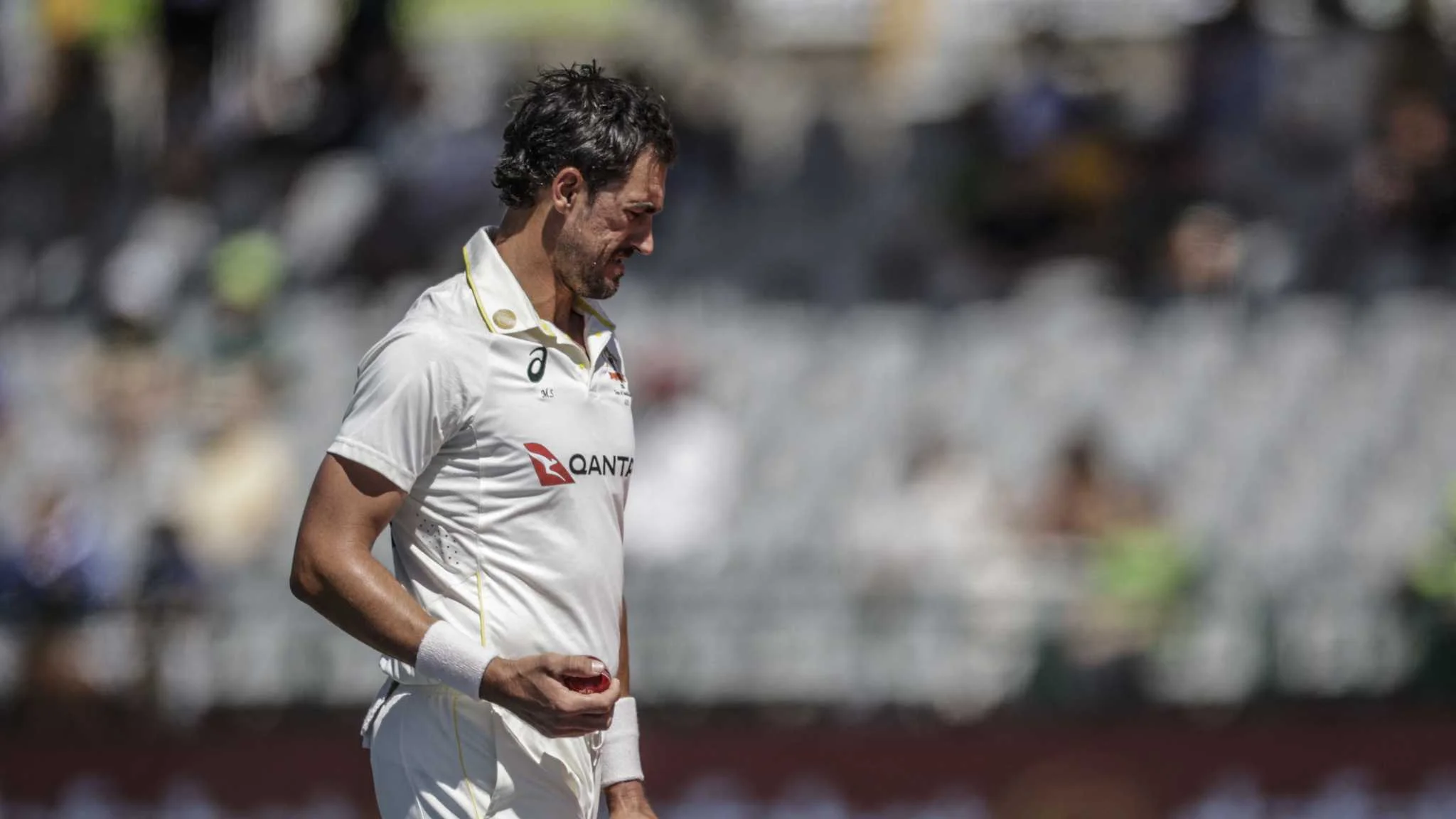 Mitchell Starc Stuns South Africa at Newlands: From Four Straight Fours to Six-Wicket Comeback
