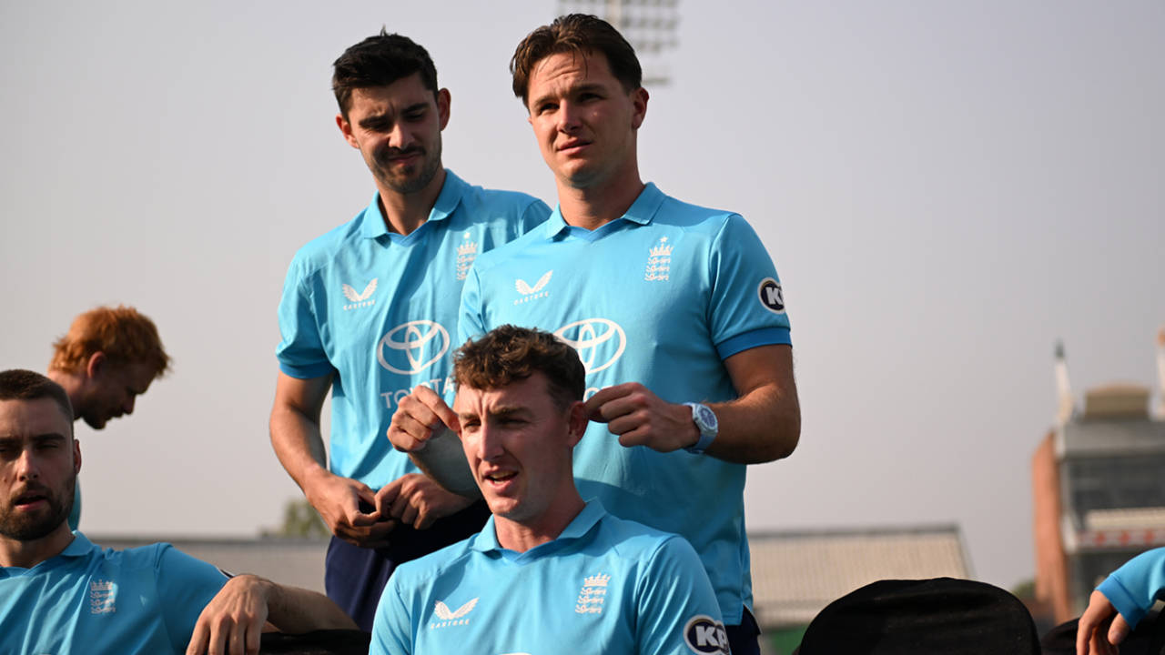England ki Thuss Performance aur Sri Lanka ka Dabdaba: Lahore mein Kusal Mendis ne phir jeeta Toss!