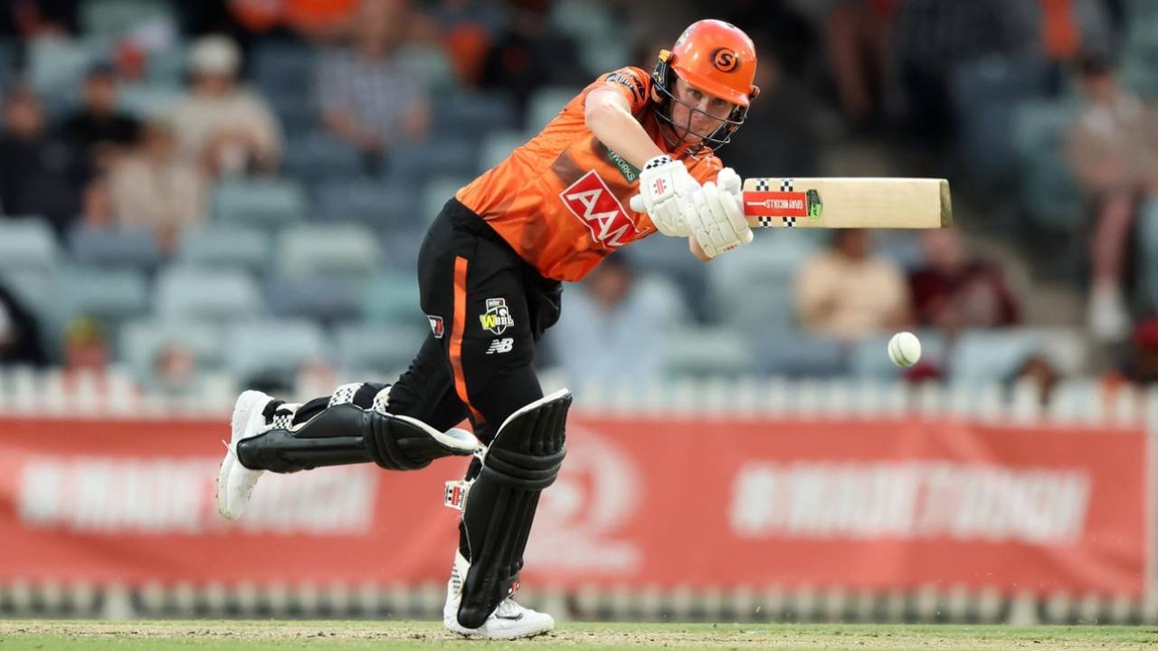 Beth Mooney aur Laura Wolvaardt ka Tsunami: Scorchers aur Strikers ne Melbourne ki teams ko din mein taare dikhaye!